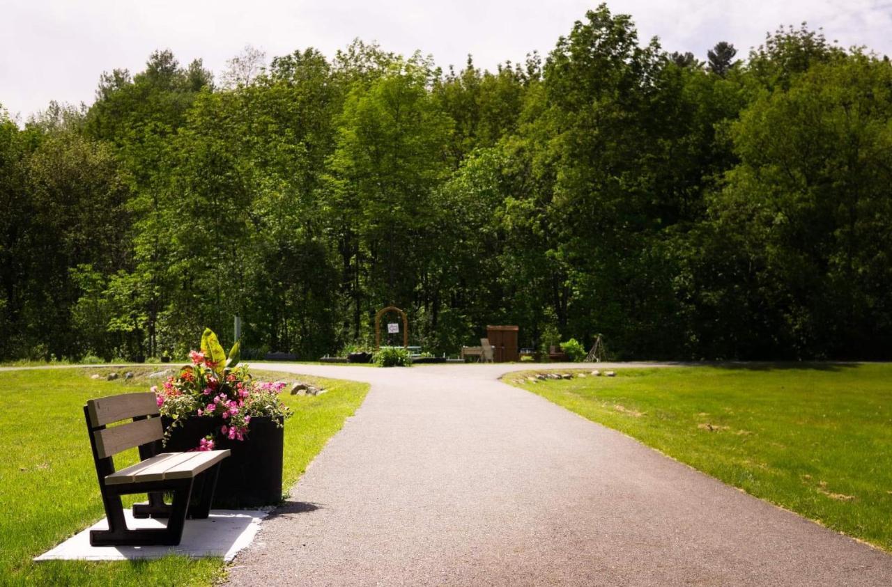 Superbe Condo A 5 Minutes Du Mont Orford エクステリア 写真