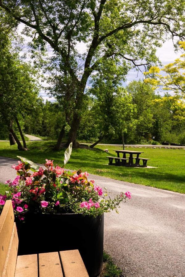 Superbe Condo A 5 Minutes Du Mont Orford エクステリア 写真